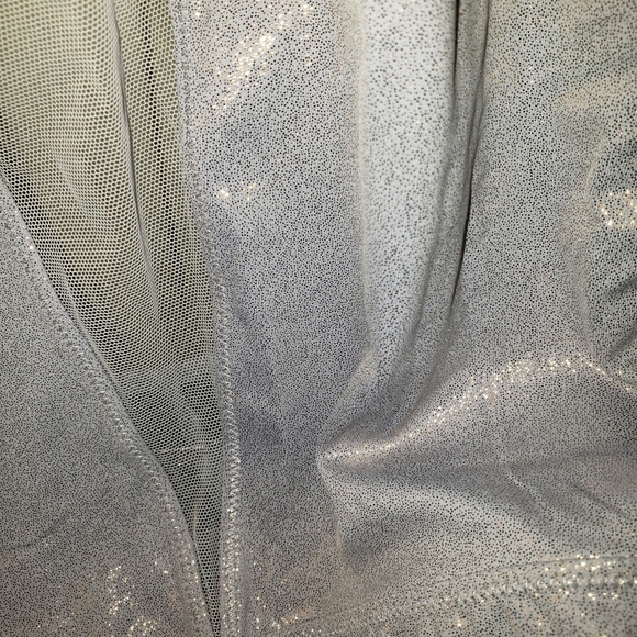 Victorias Secret super soft shine bodysuit - very sexy plunge teddy - Picture 6 of 7